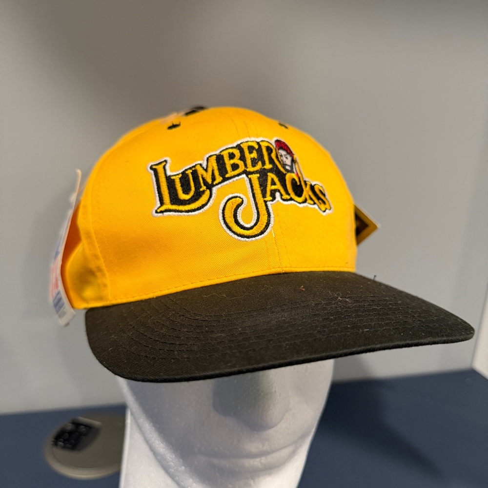 VINTAGE DEADSTOCK CLEVELAND LUMBERJACKS IHL HOCKEY SNAPBACK HAT NWT